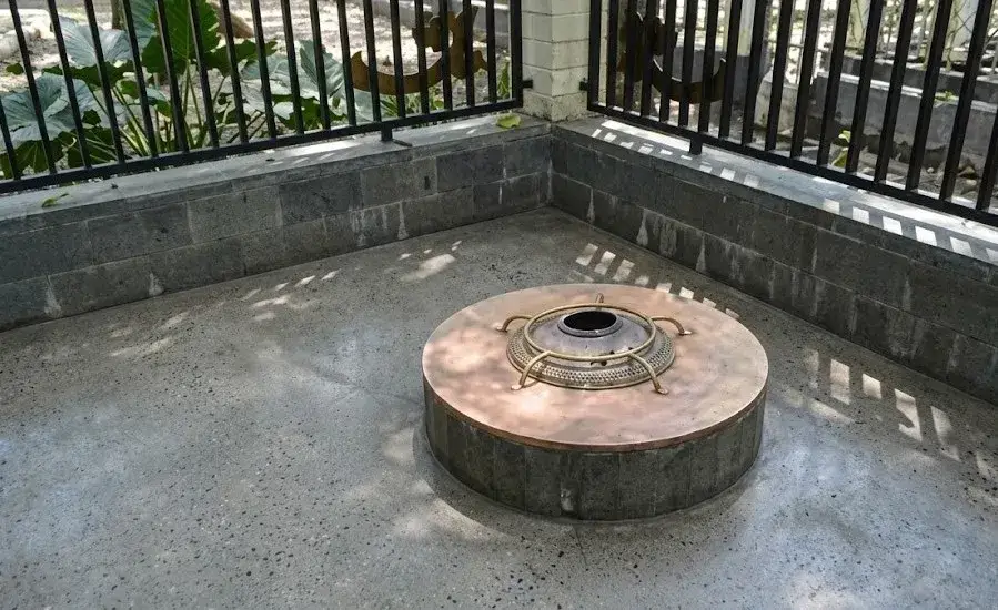 Misteri Guci Kuno di Situs Makam Sangia NiBandera Kolaka
